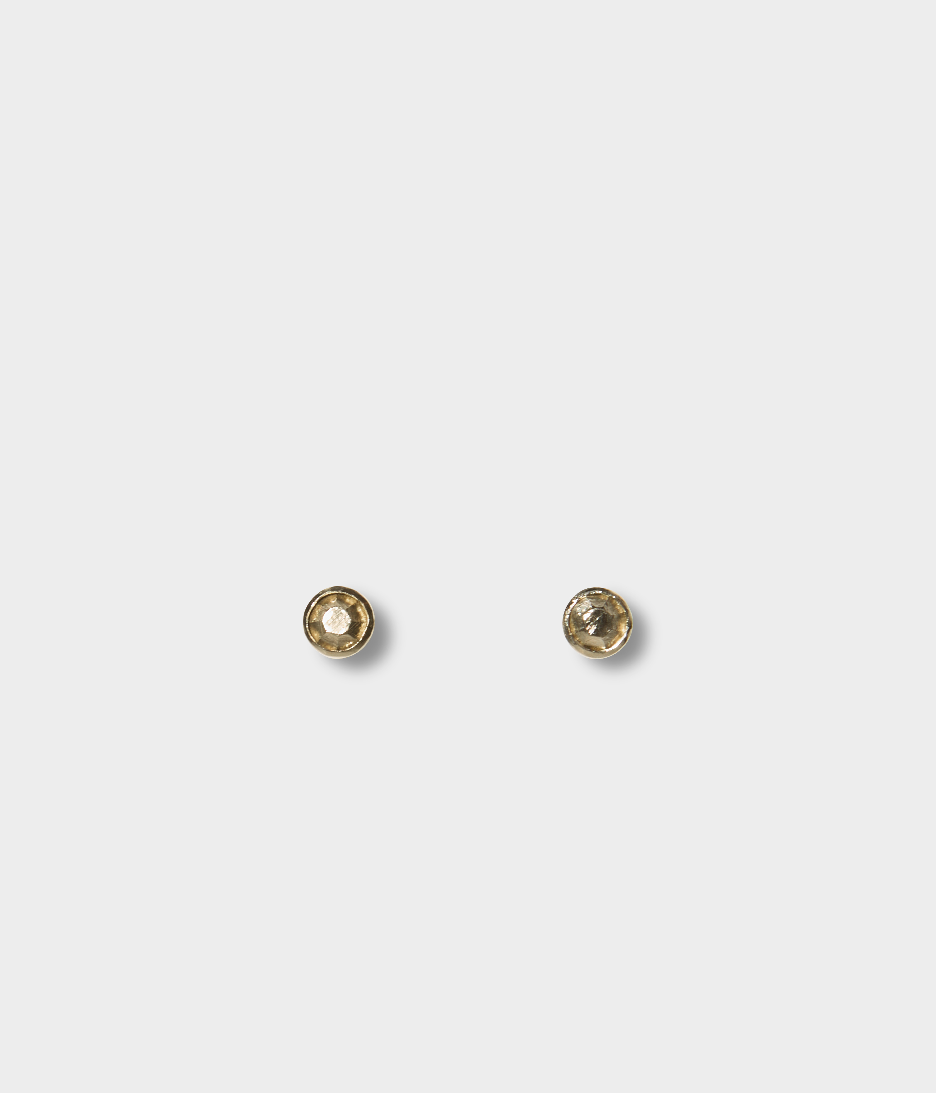 Mini-stone bezel earrings 14K
