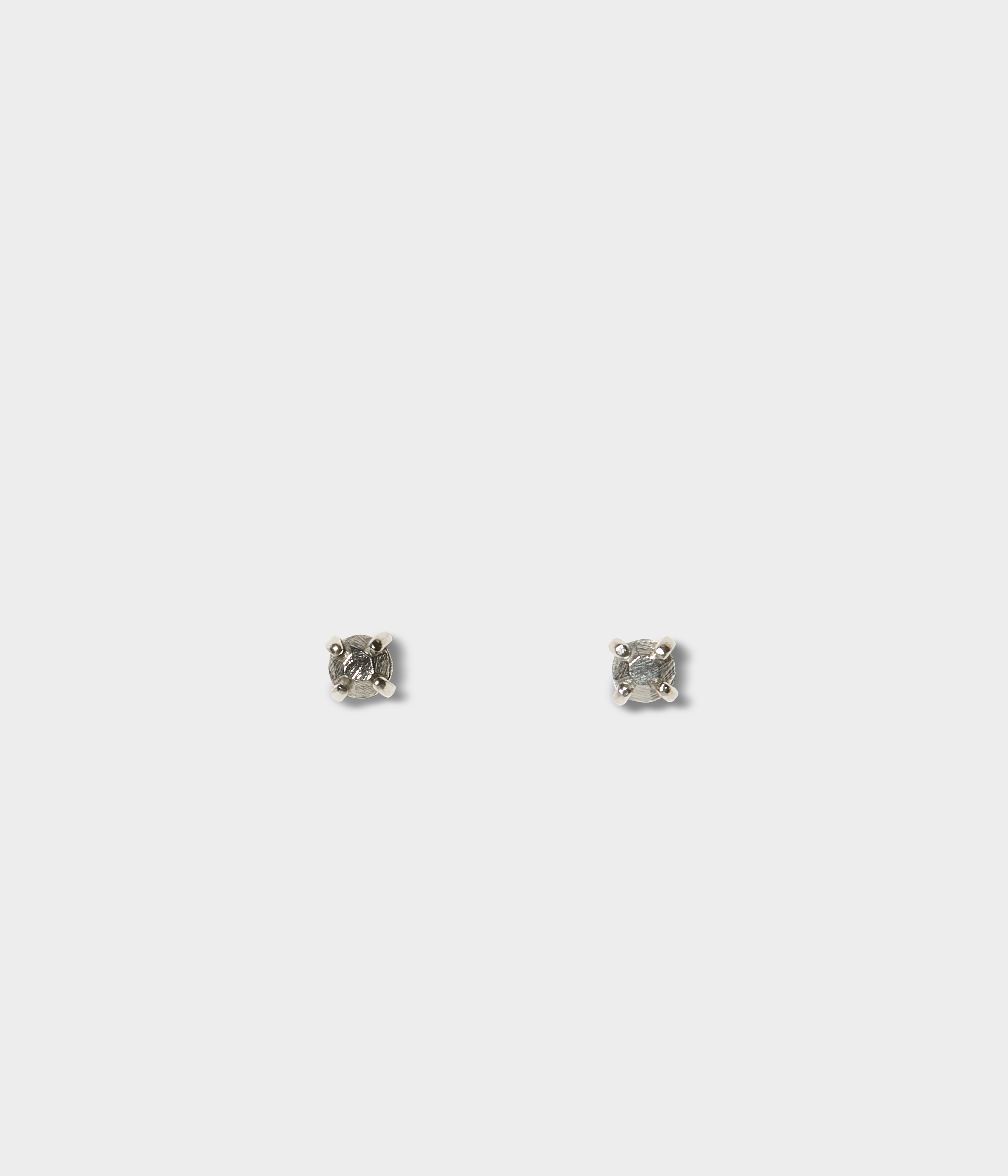 Mini-stone prong earrings - SILVER